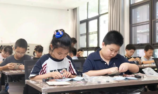 “官方带娃”来啦！武汉经开区暑期托管班开班