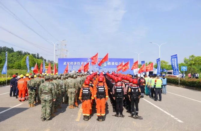 全链条检验实战能力 武汉经开区举行防汛抢险救援水域综合演练 ...